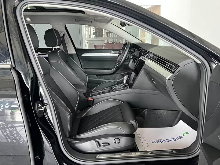 Volkswagen Magotan GTE Hybrid, 2023 — фото 5 из 9
