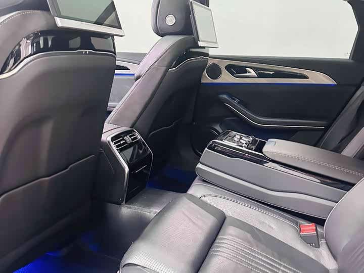 Hongqi H9, 2021 — фото 10 из 12