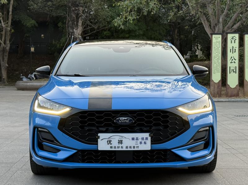 Ford Focus, 2022 — фото 2 из 12