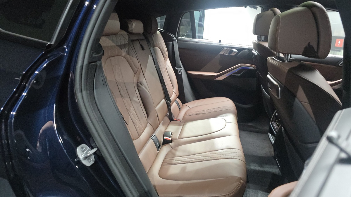 BMW X6, 2025 — фото 11 из 12