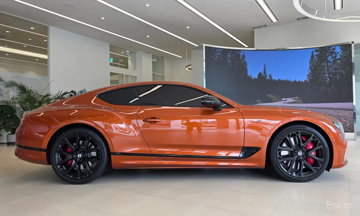 Bentley Continental GT, 2024 — фото 4 из 12
