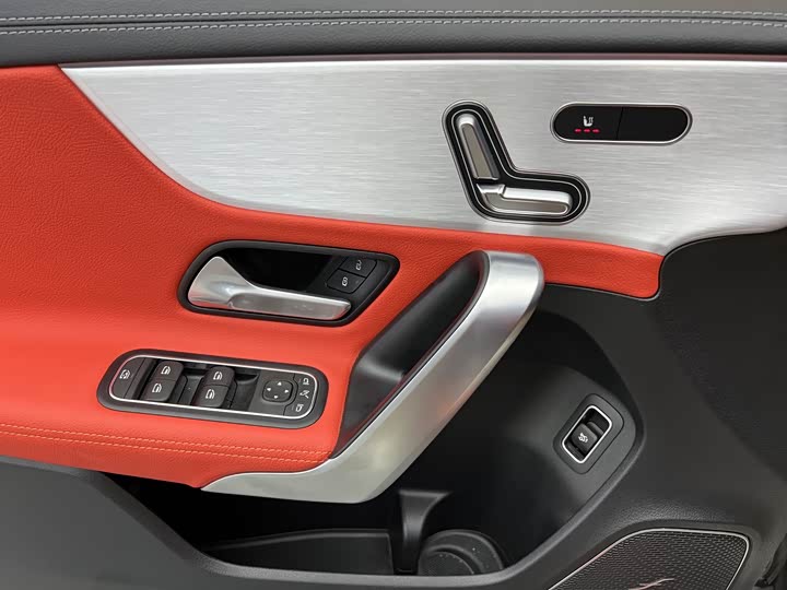 Mercedes-Benz A-Class AMG, 2025 — фото 4 из 9