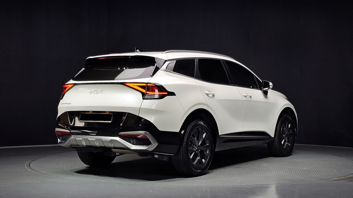 Kia Sportage, 2023 — фото 2 из 12