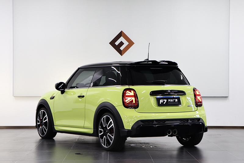 Mini Mini JCW, 2022 — фото 5 из 12