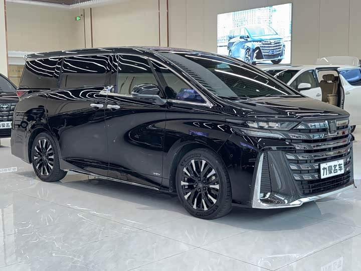 Toyota Vellfire, 2024 — фото 3 из 9