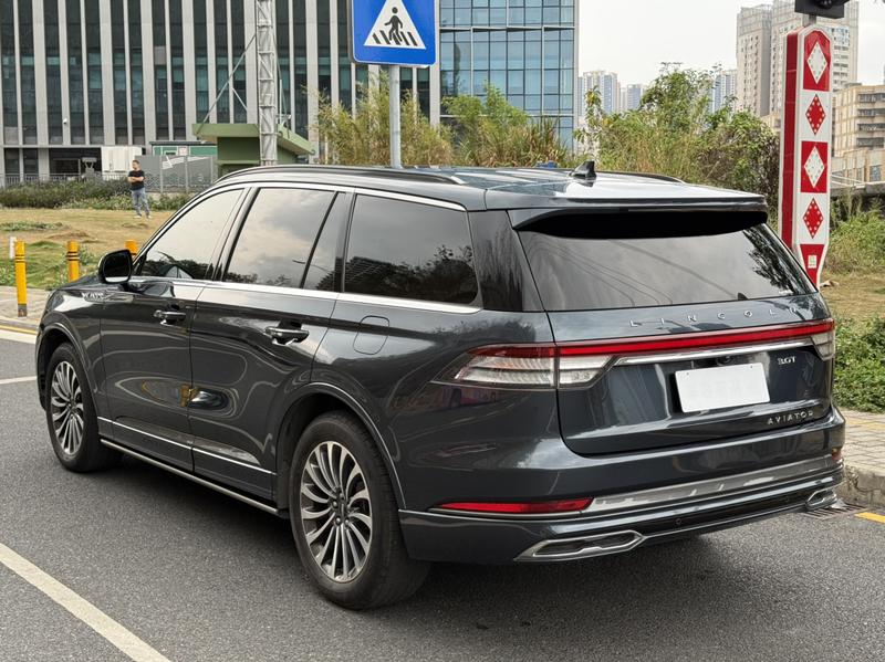 Lincoln Aviator, 2023 — фото 5 из 12