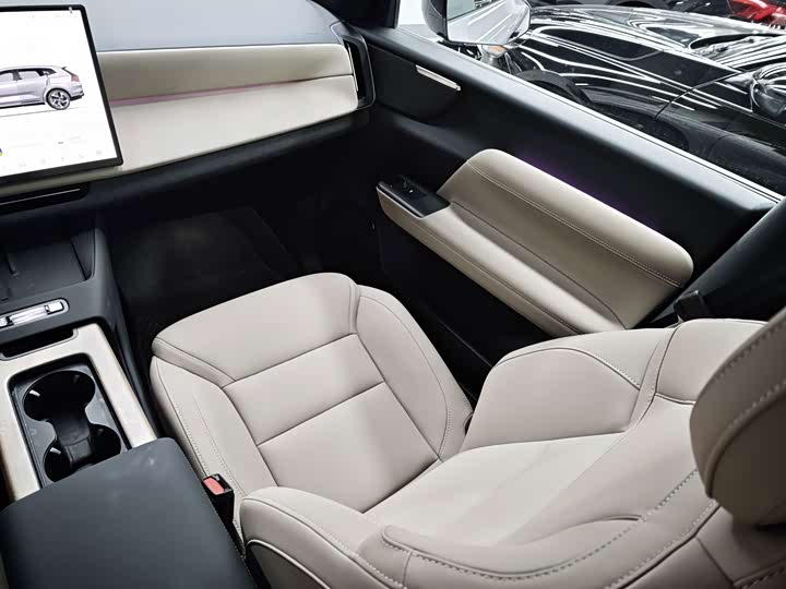 Volvo XC70 Hybrid, 2025 — фото 9 из 9