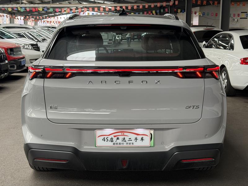 BAIC Arcfox Alpha T5, 2025 — фото 5 из 11