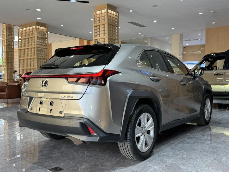 Lexus UX, 2023 — фото 5 из 11