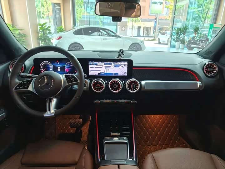 Mercedes-Benz GLB-Class, 2024 — фото 5 из 9