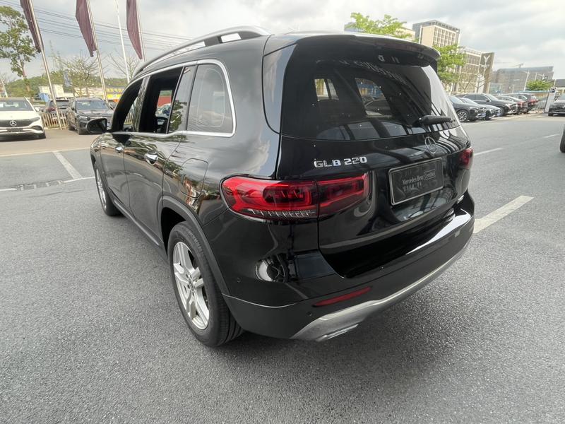 Mercedes-Benz GLB-Class, 2023 — фото 4 из 12