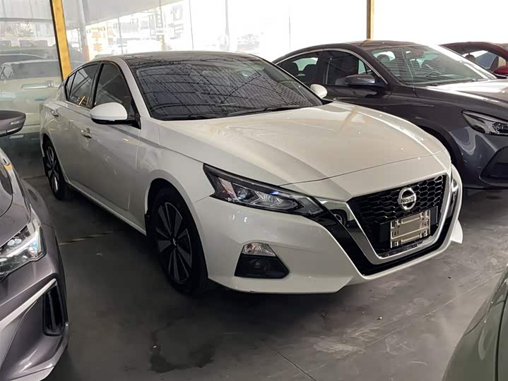 Nissan Teana, 2022 — фото 8 из 9