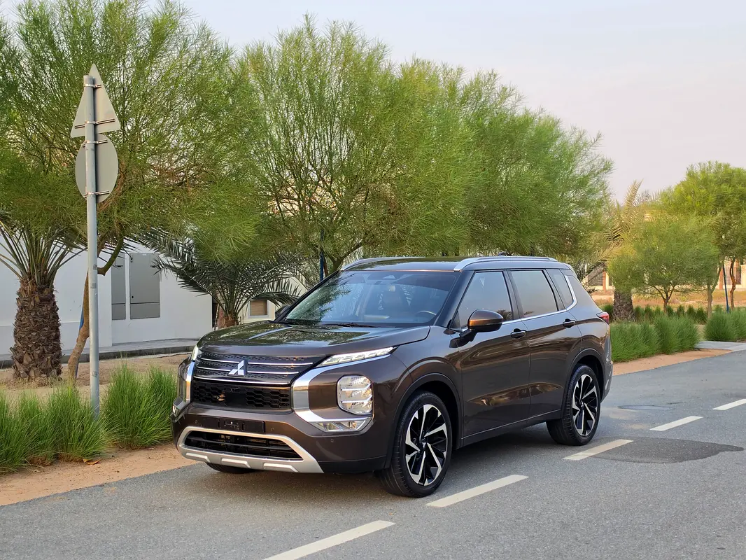 Mitsubishi Outlander, 2023 — фото 3 из 10