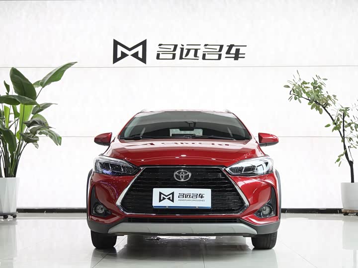 Toyota Yaris L Hatchback, 2023 — фото 2 из 9