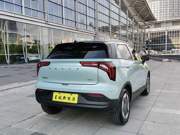 Geely Geometry E Firefly, 2023 — фото 4 из 9