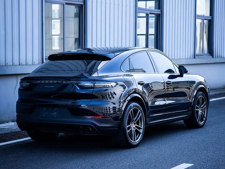 Porsche Cayenne, 2023 — фото 3 из 5