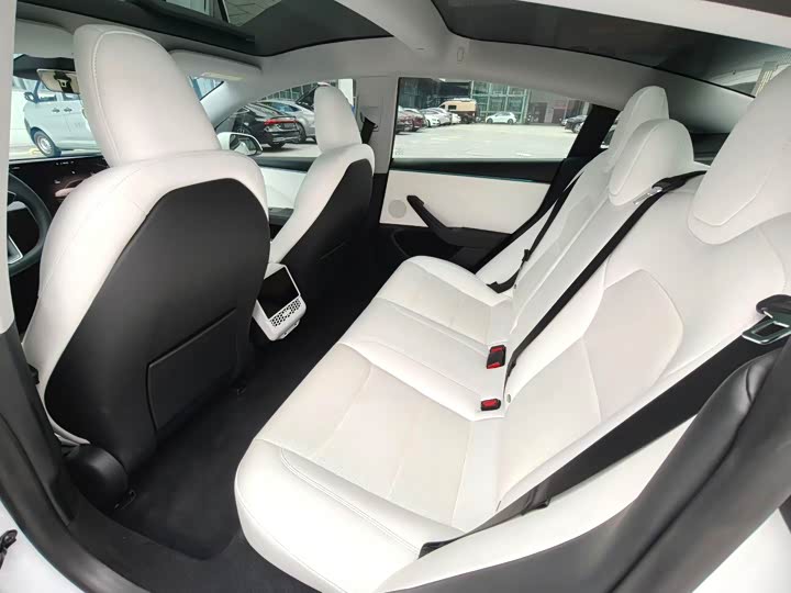 Tesla Model 3, 2025 — фото 5 из 9
