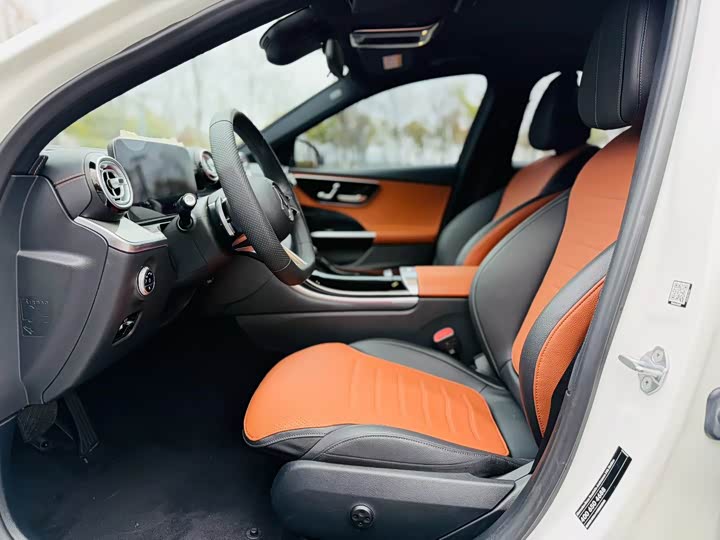 Mercedes-Benz C-Class, 2023 — фото 5 из 9