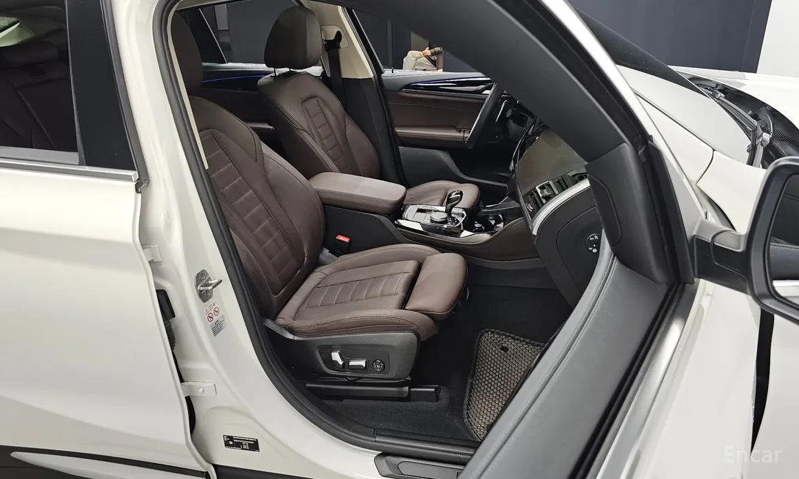 BMW X4, 2022 — фото 12 из 12