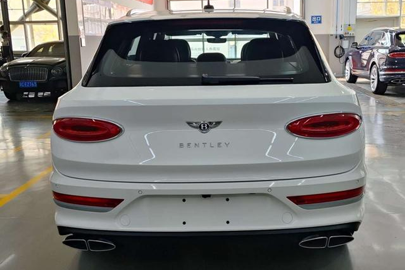 Bentley Bentayga, 2025 — фото 3 из 8