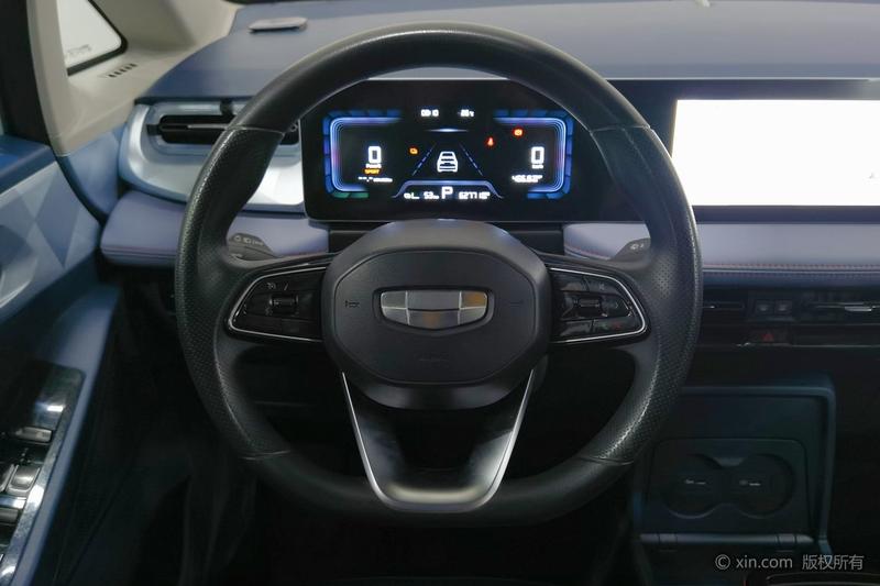 Geely Geometry E Firefly, 2023 — фото 9 из 12