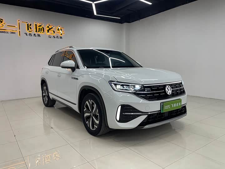 Volkswagen Tayron GTE Hybrid, 2022 — фото 3 из 12