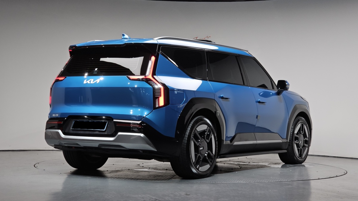 Kia EV9, 2023 — фото 2 из 12