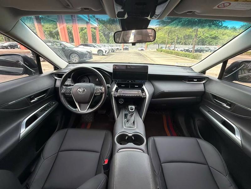Toyota Harrier, 2023 — фото 7 из 10