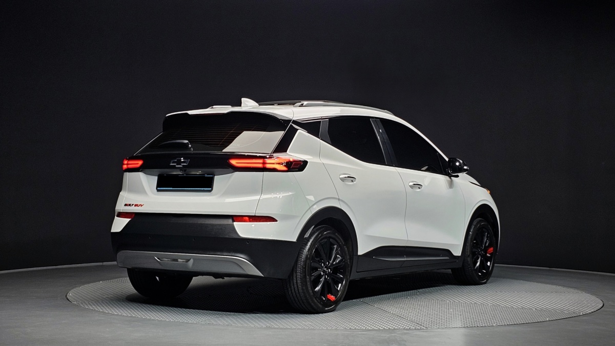 Chevrolet Bolt EUV, 2022 — фото 2 из 12