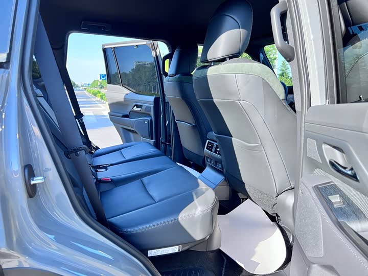 Lexus GX, 2025 — фото 9 из 9