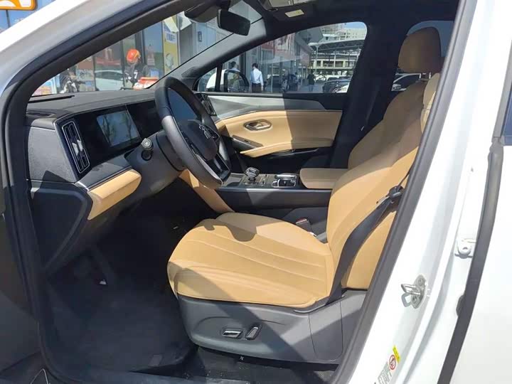 BYD Song L DM-i Hybrid, 2024 — фото 6 из 9