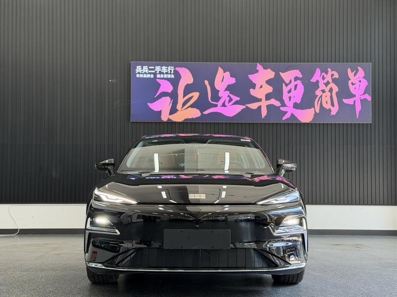 Geely Galaxy Starshine 8 EM-i, 2025 — фото 2 из 11
