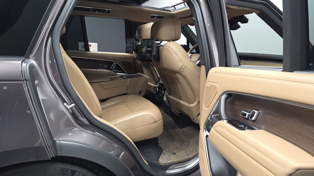 Land Rover Range Rover, 2023 — фото 12 из 12