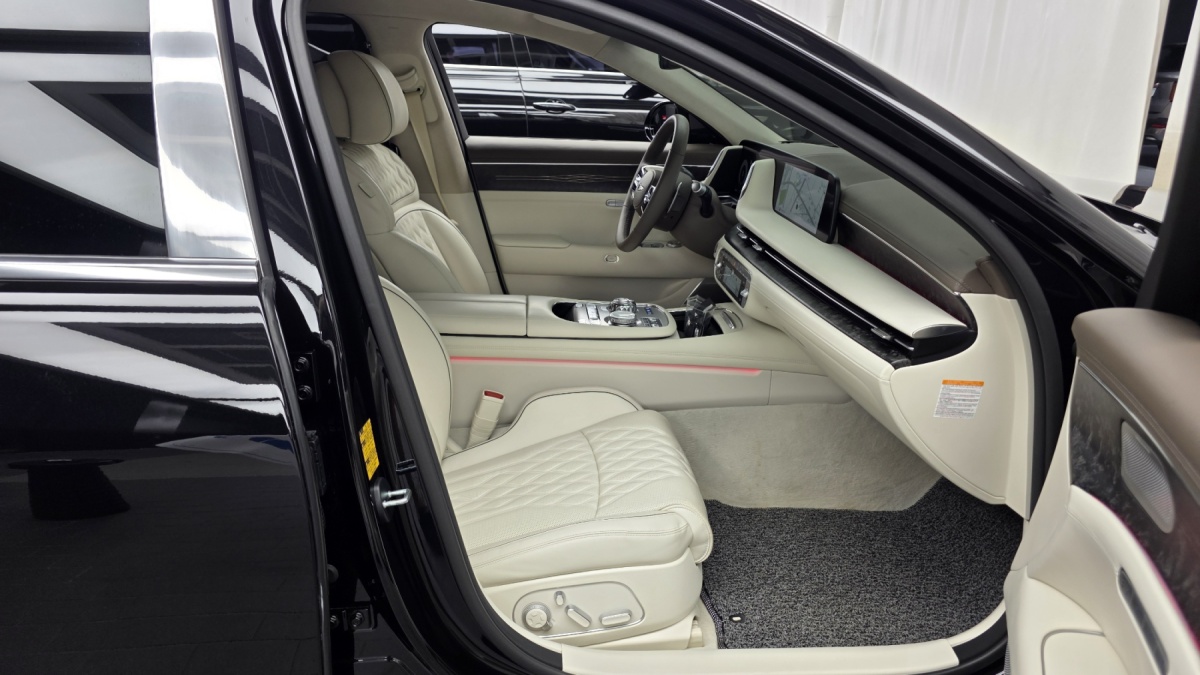 Genesis G90, 2023 — фото 10 из 12