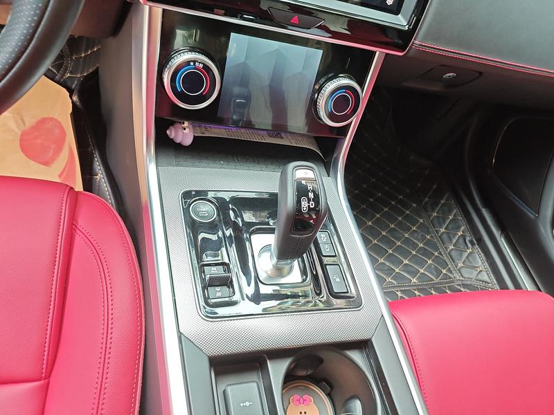 Jaguar XE L, 2024 — фото 9 из 12