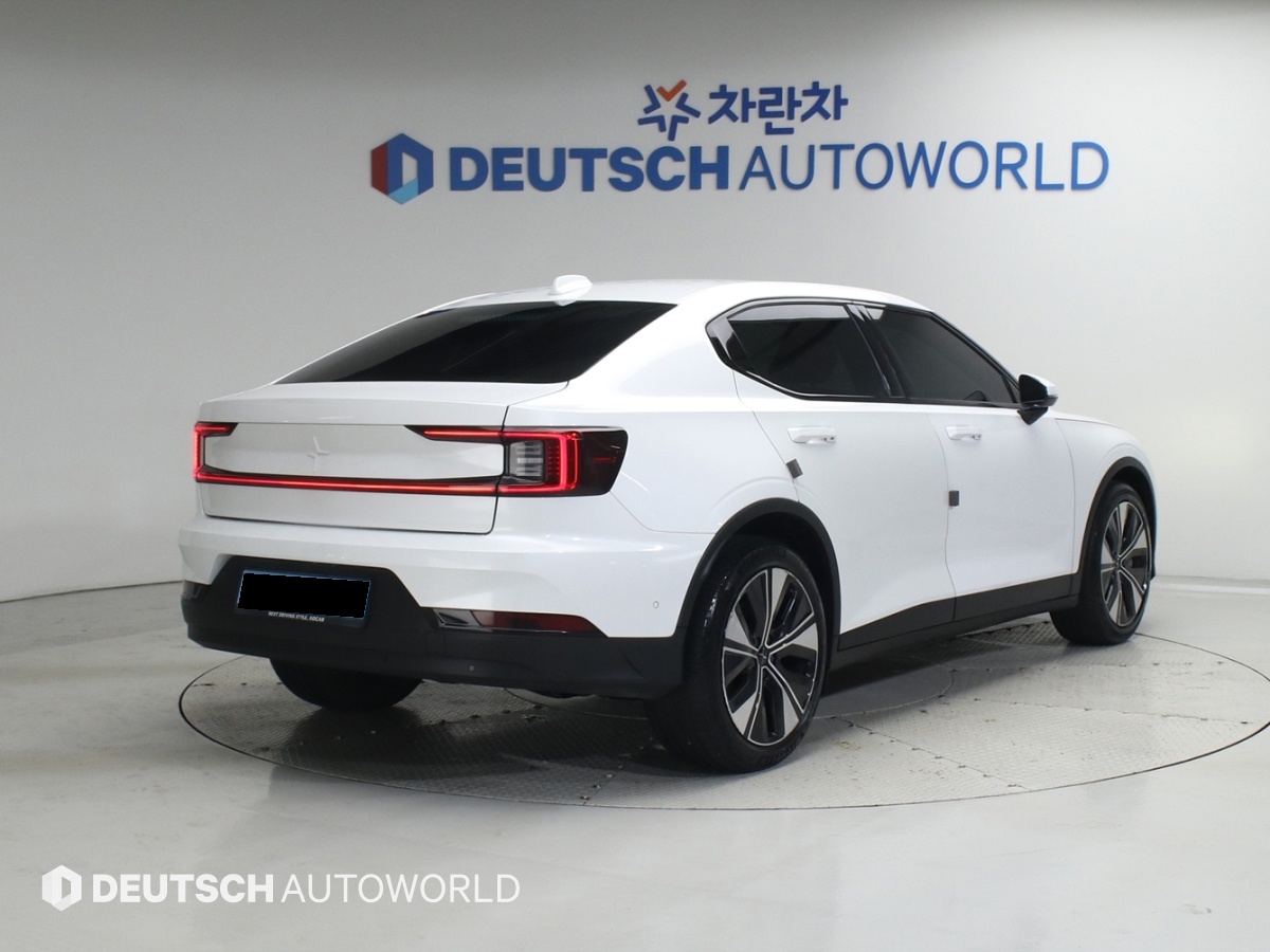 Polestar 2, 2022 — фото 4 из 12