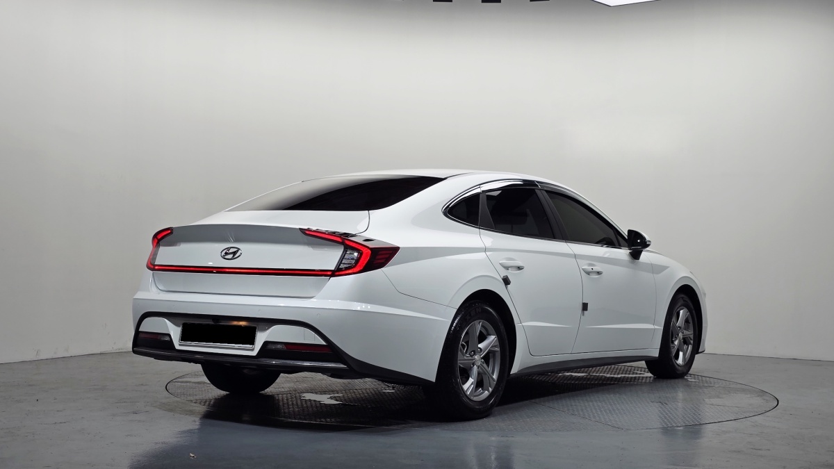 Hyundai Sonata, 2022 — фото 2 из 12