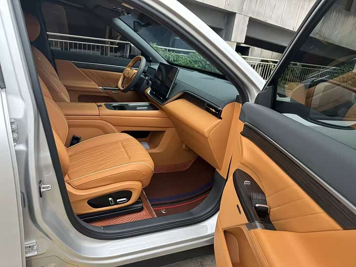 Dongfeng Yipai eπ 008, 2024 — фото 5 из 9