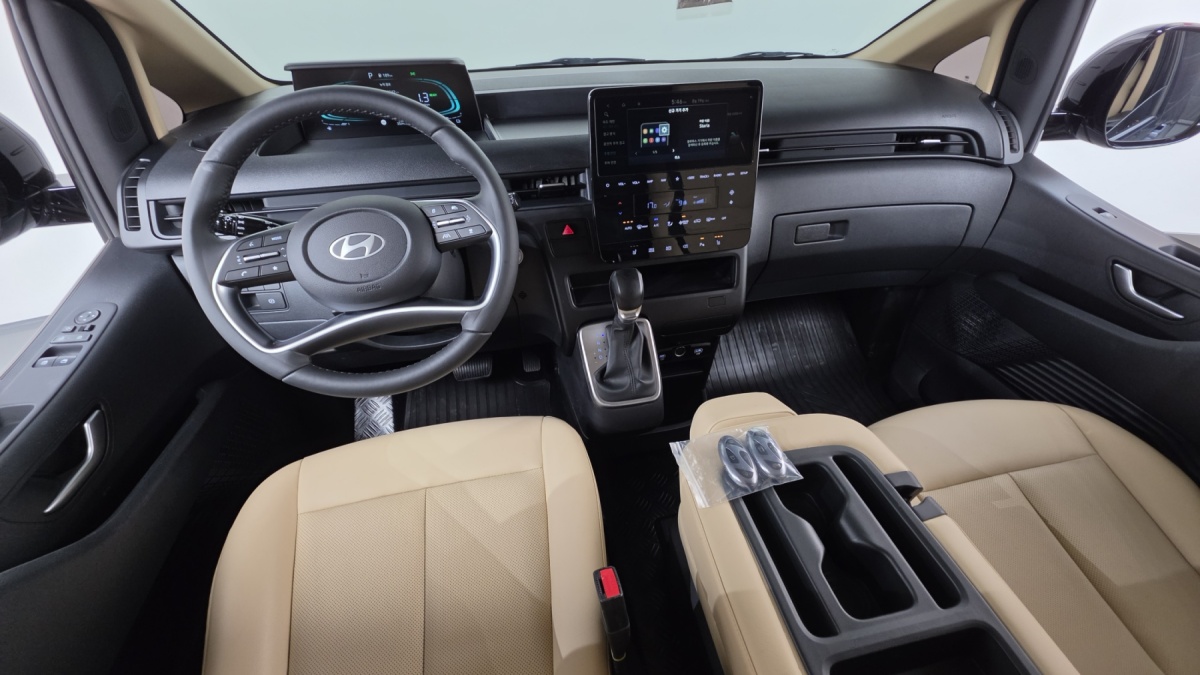 Hyundai Staria, 2023 — фото 6 из 12