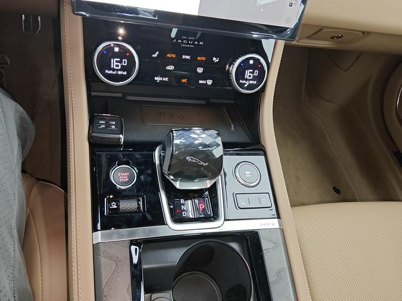 Jaguar XF L, 2025 — фото 9 из 12