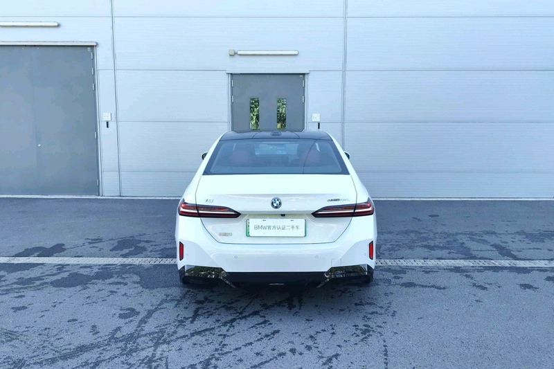 BMW i5, 2025 — фото 4 из 11
