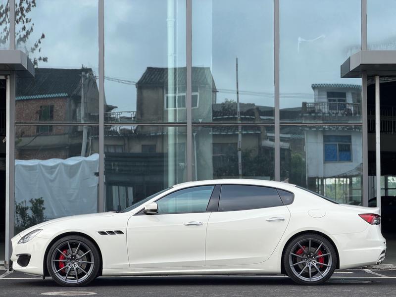 Maserati Quattroporte, 2021 — фото 3 из 12