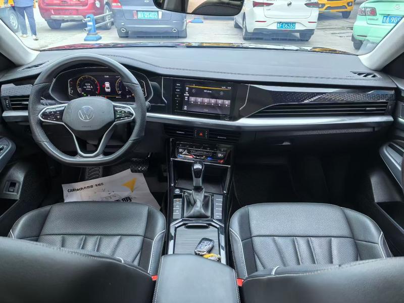 Volkswagen Passat, 2023 — фото 7 из 10