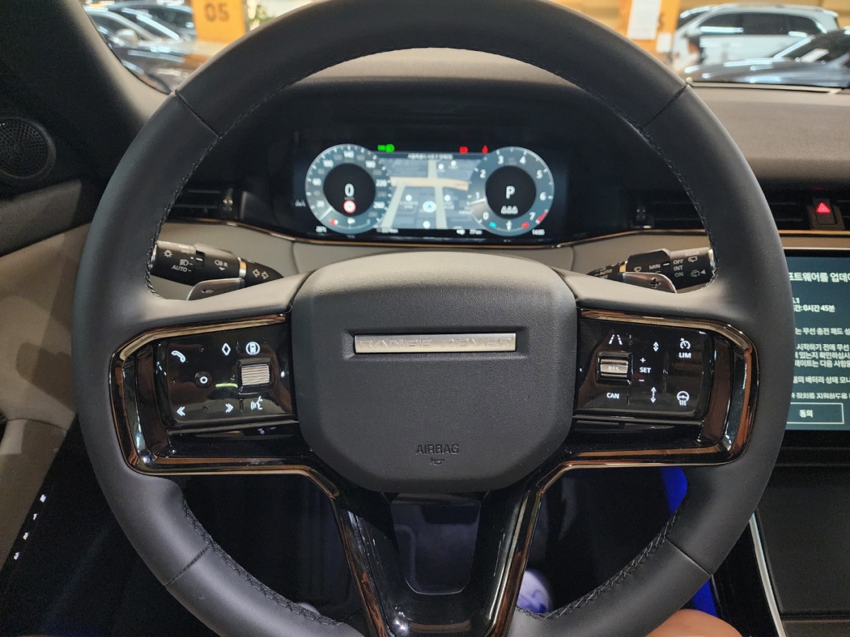 Land Rover Range Rover Evoque, 2025 — фото 11 из 12