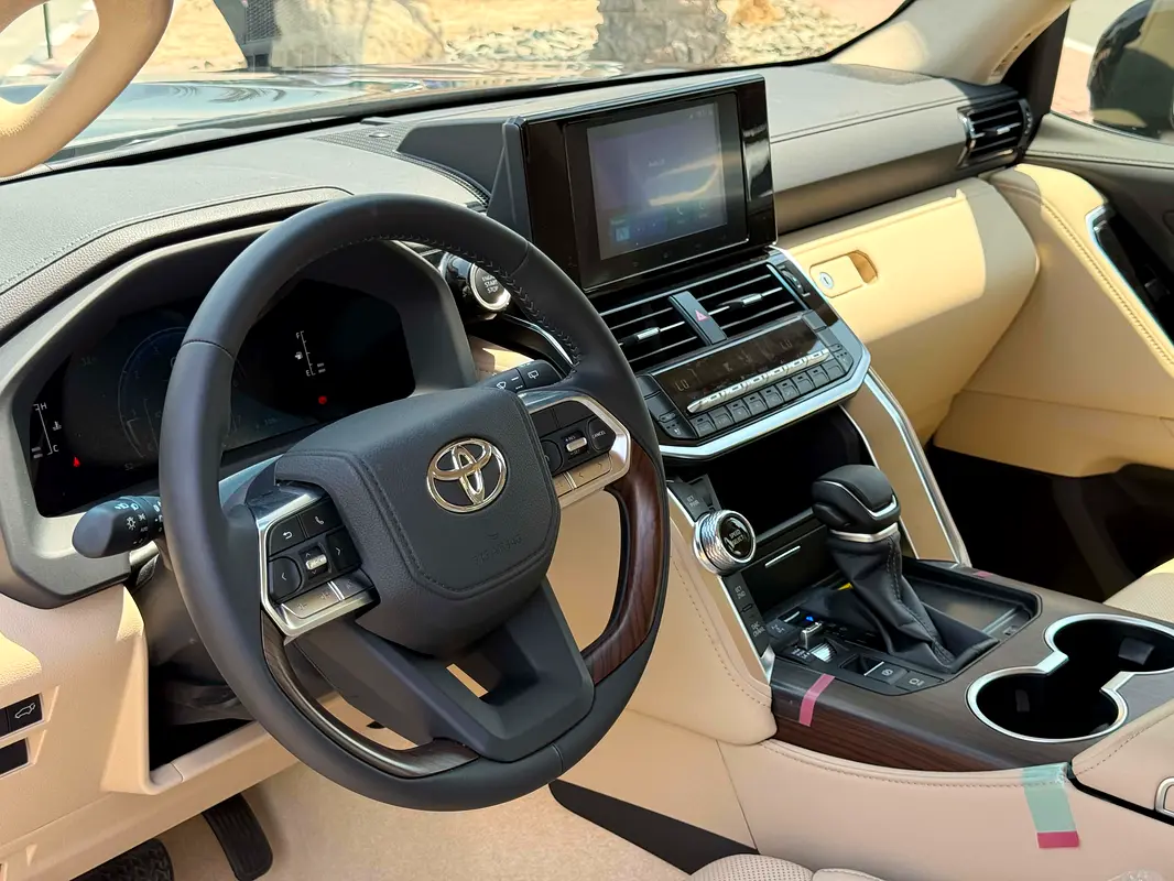 Toyota Land Cruiser, 2026 — фото 7 из 10