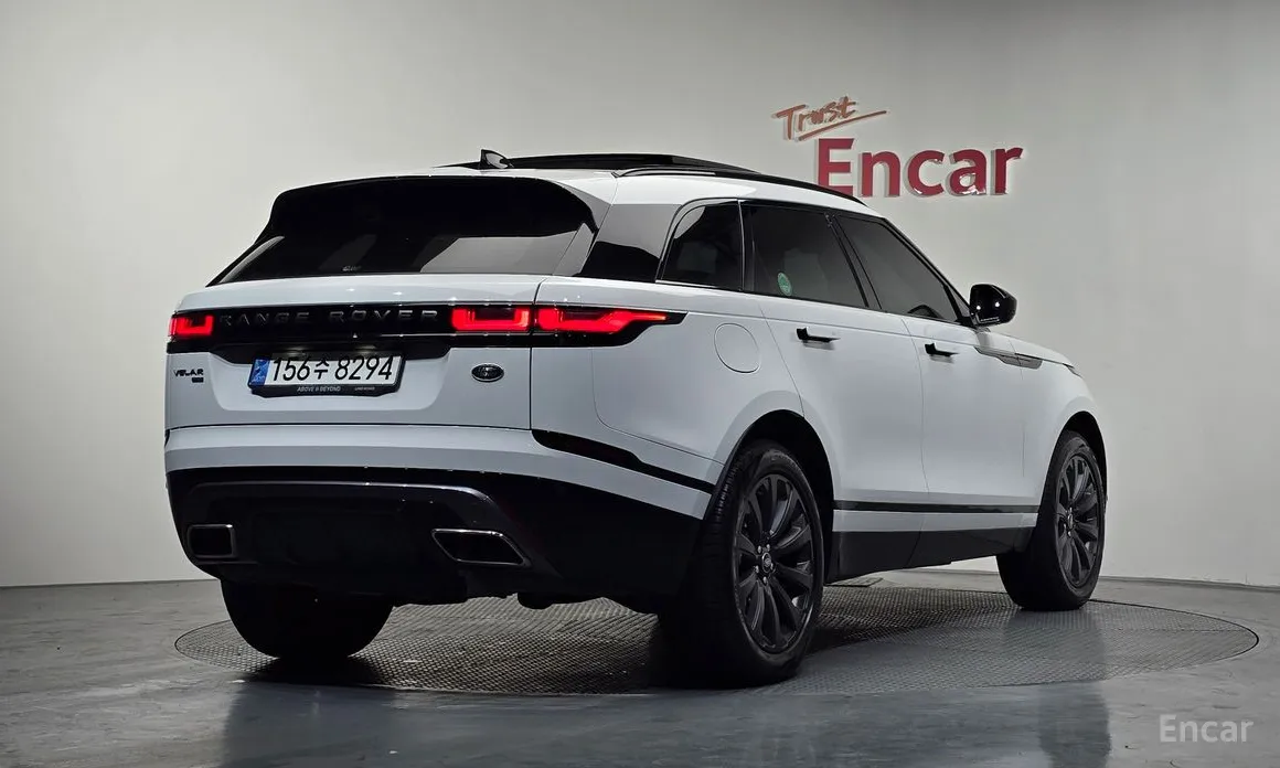 Land Rover Range Rover Velar, 2022 — фото 2 из 12