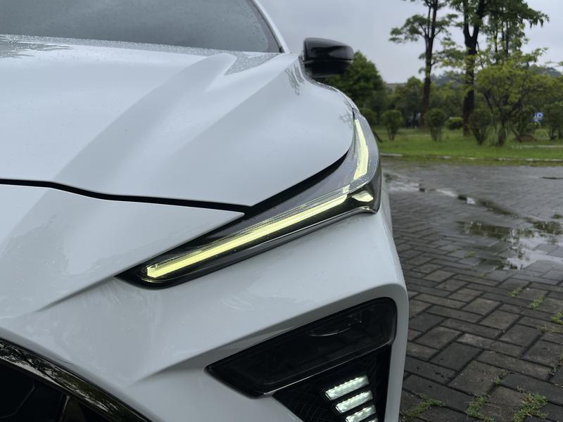 MG Motor 5 Scorpio, 2022 — фото 8 из 12