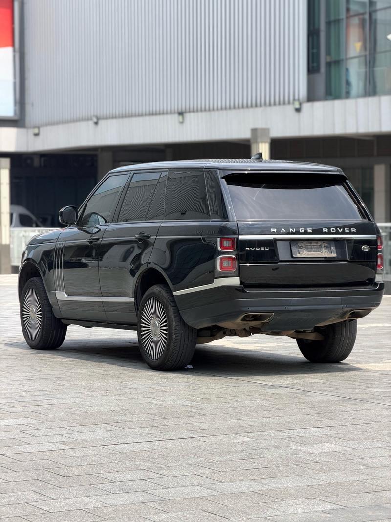 Land Rover Range Rover, 2022 — фото 4 из 11
