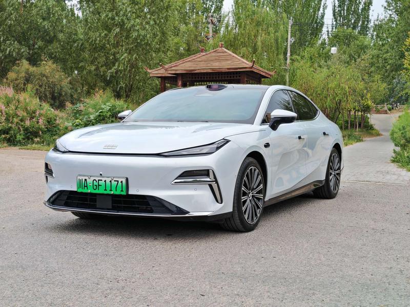 Geely Galaxy Starshine 8 EM-i, 2025 — купить в Оренбурге под ключ
