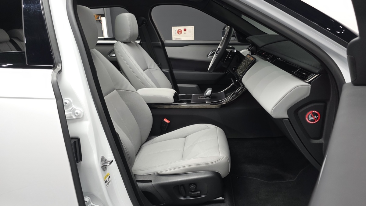 Land Rover Range Rover Velar, 2025 — фото 11 из 12